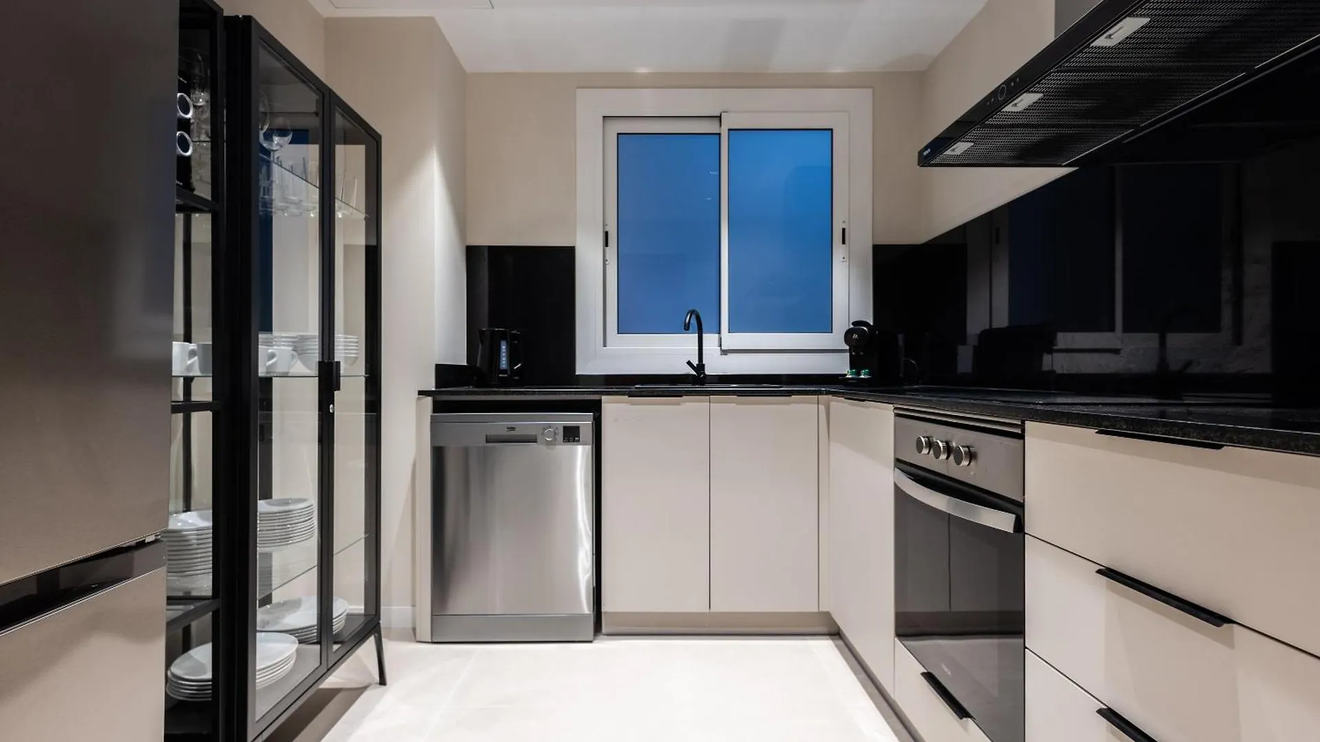 Stay U-Nique Apartments Balmes II Барселона Испания