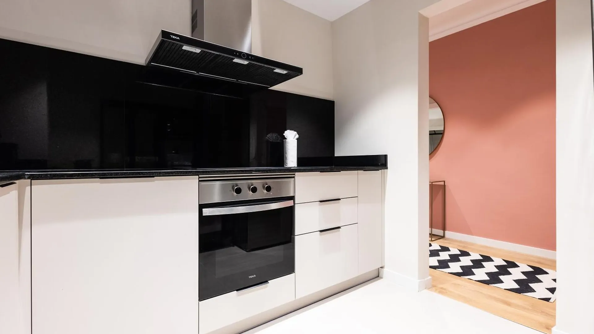 Stay U-Nique Apartments Balmes II Барселона