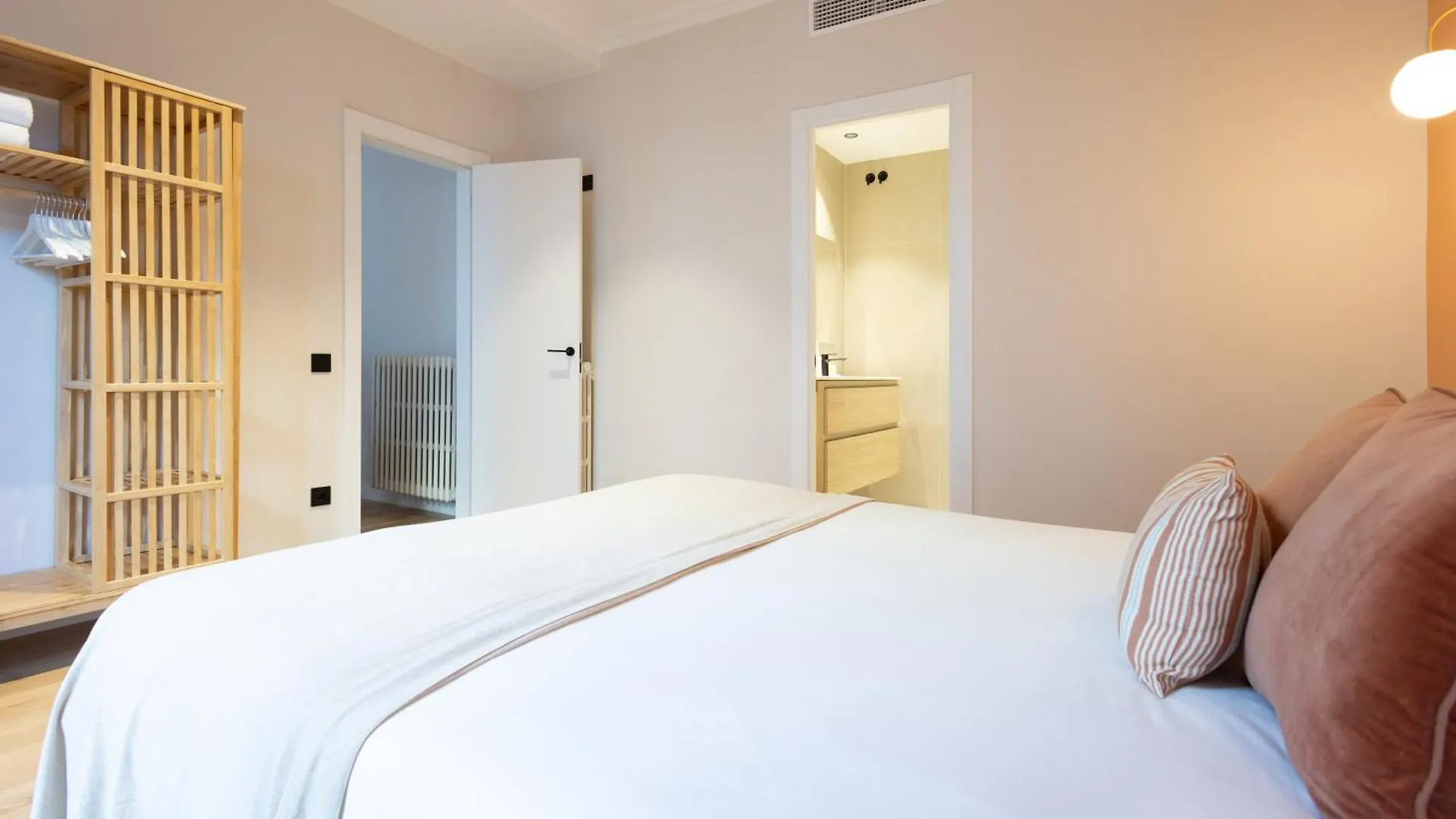 Stay U-Nique Apartments Balmes II Барселона 0*,