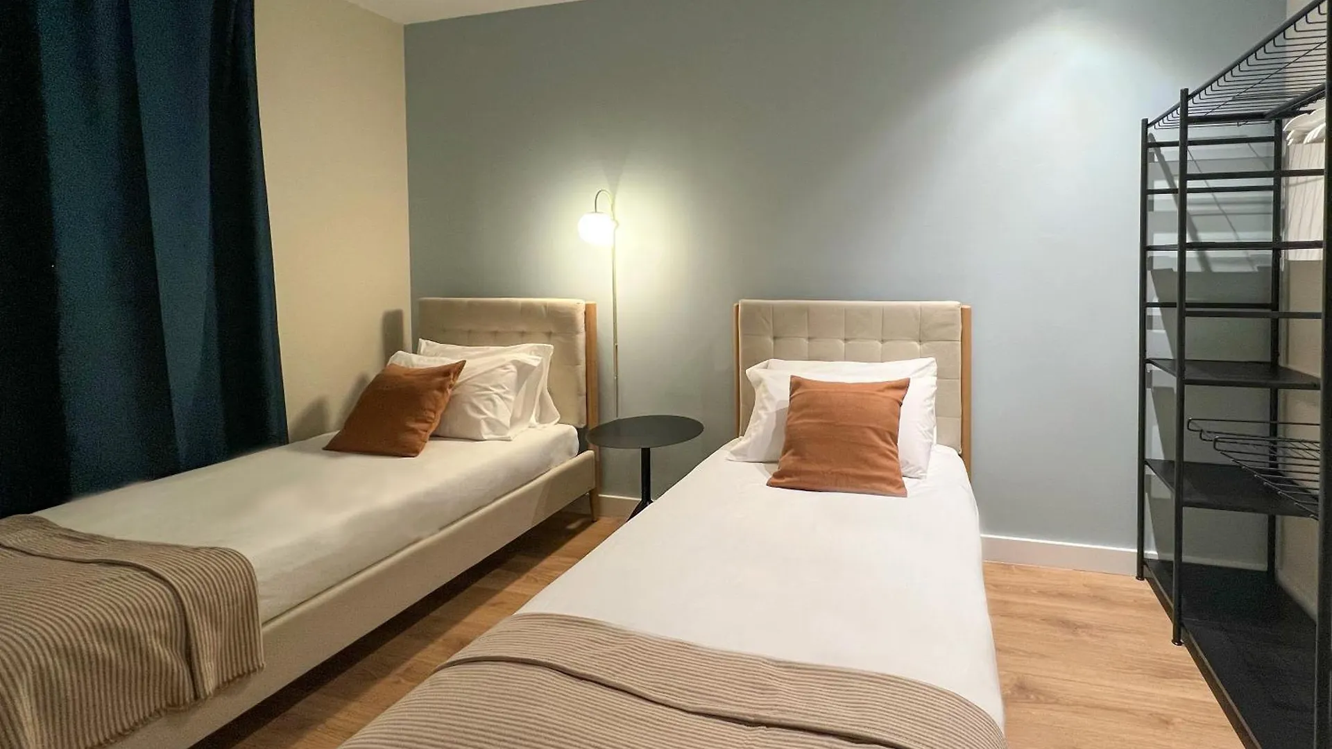 Stay U-Nique Apartments Balmes II Барселона 0*,  Испания