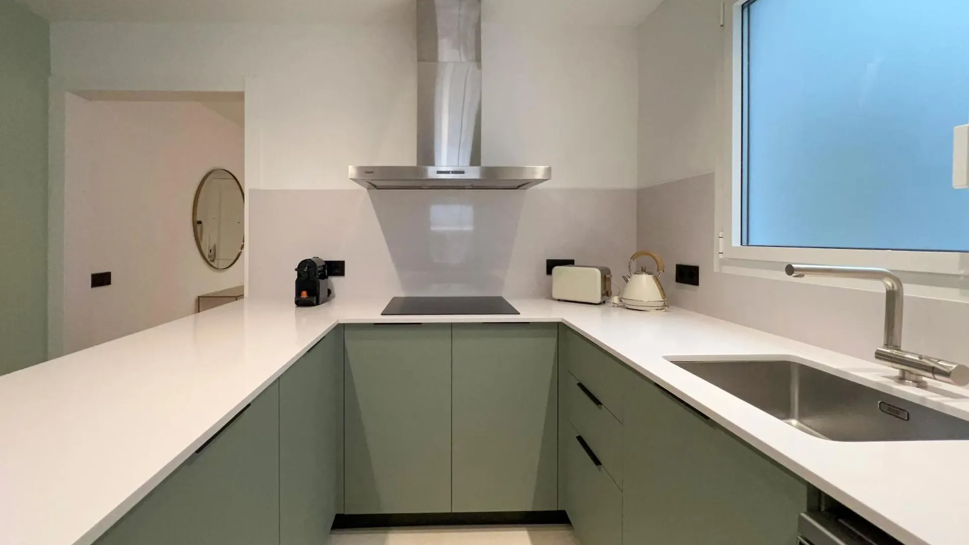 Stay U-Nique Apartments Balmes II Барселона