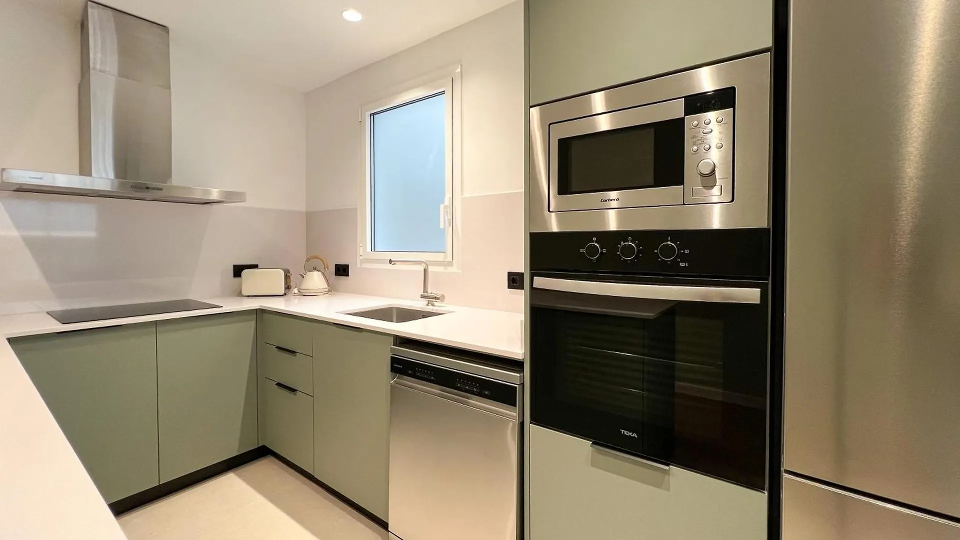 Stay U-Nique Apartments Balmes II Барселона 0*,
