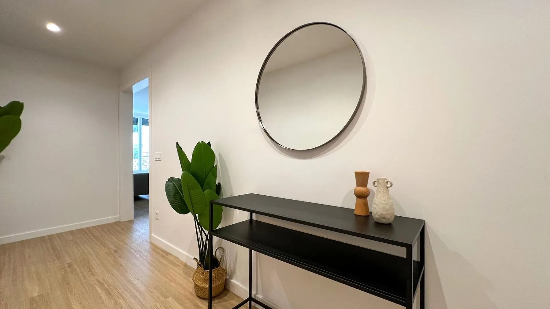 Stay U-Nique Apartments Balmes II Барселона 0*,  Испания